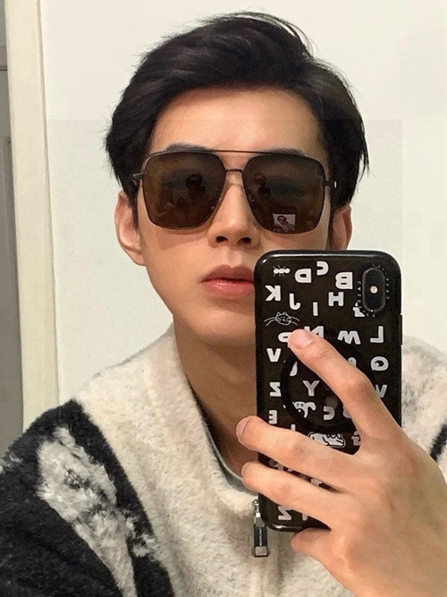 ルイヴィトンサングラス背面デザイン